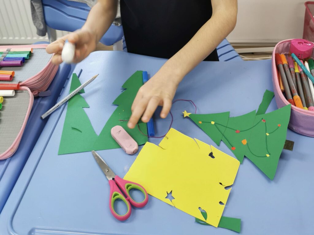 Atelier despre legenda bradului și ornamentele sale de Crăciun